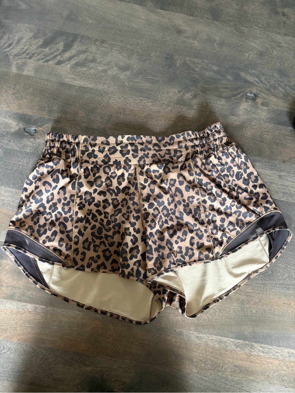Lululemon Hotty Hot Short 2.5”